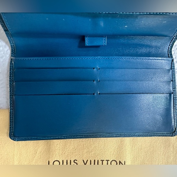 Louis Vuitton Blue Epi Leather International Long Wallet & Dust Bag - Authentic - Picture 12 of 13